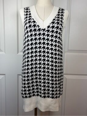 Abercrombie & Fitch Black and White Knit Vest mini dress